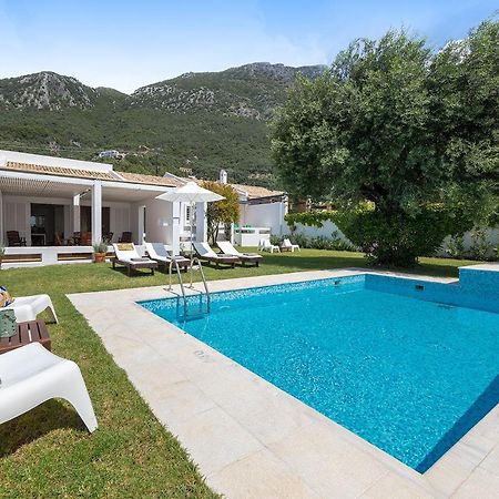 Villa Piedra Del Mar Beachfront By Villa2Be Барбати Екстериор снимка