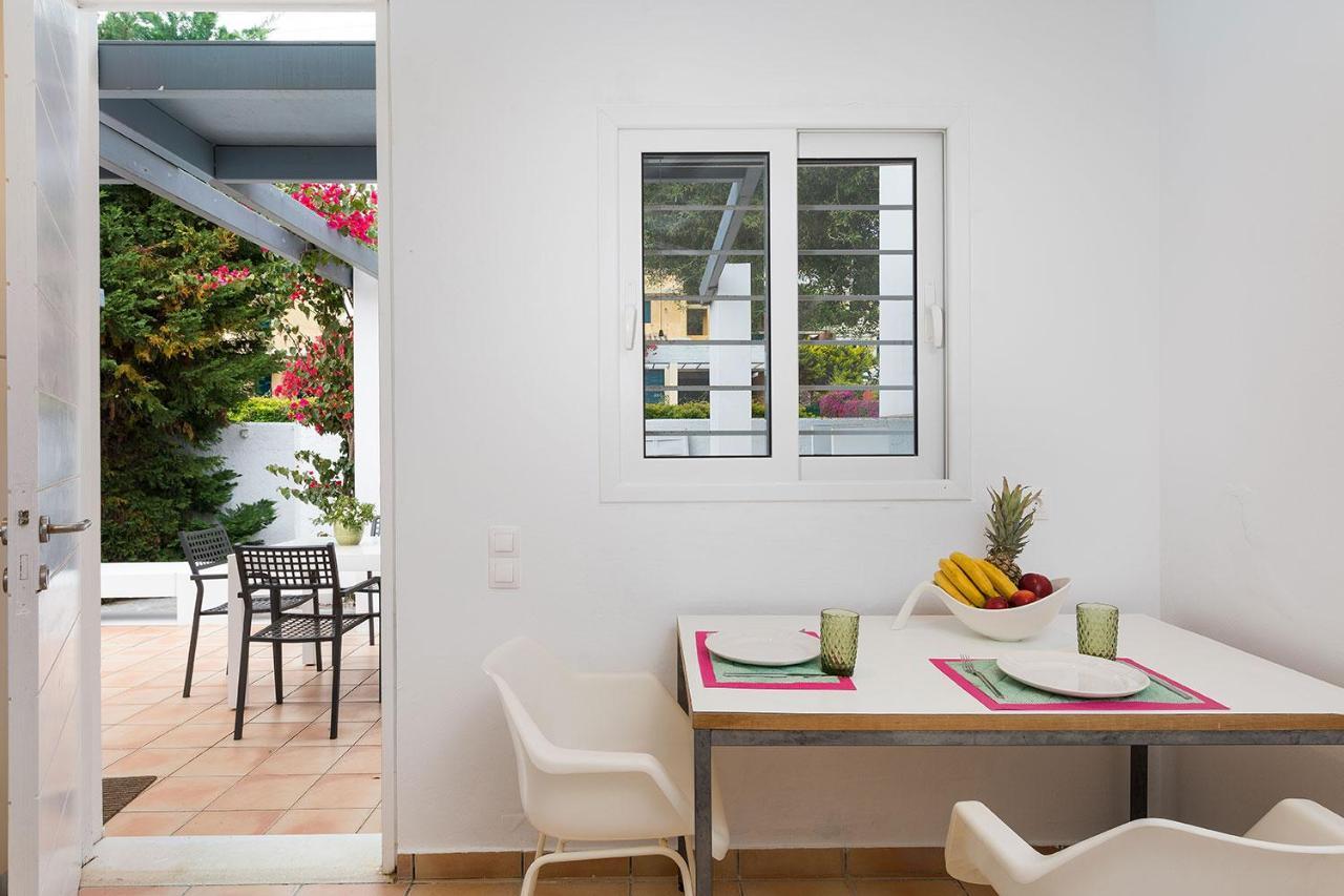 Villa Piedra Del Mar Beachfront By Villa2Be Барбати Екстериор снимка