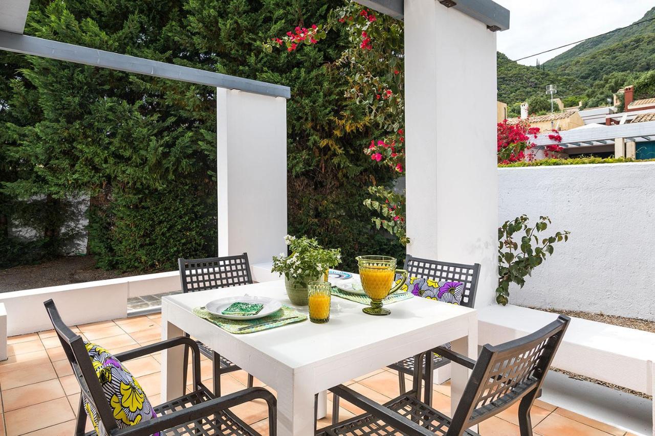 Villa Piedra Del Mar Beachfront By Villa2Be Барбати Екстериор снимка